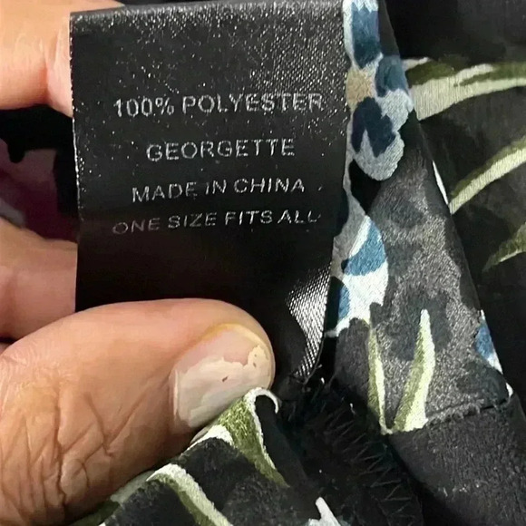 Helena Quinn Floral Open Front Semi Sheer Kimono Size One Size - Picture 6 of 7